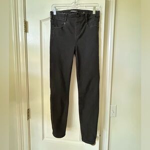 Liverpool Ankle Skinny Pull on Jeans